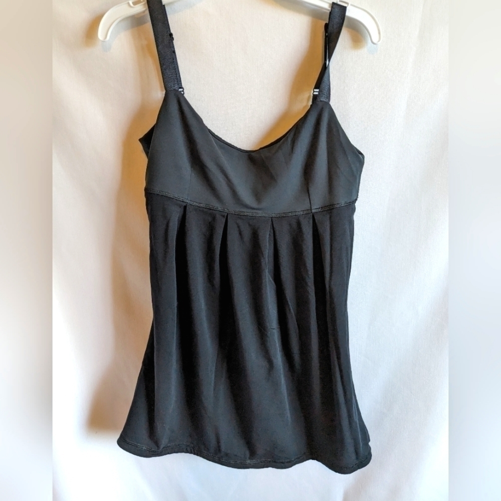 Lululemon‎ Sports Bra Tank Black Size 6?